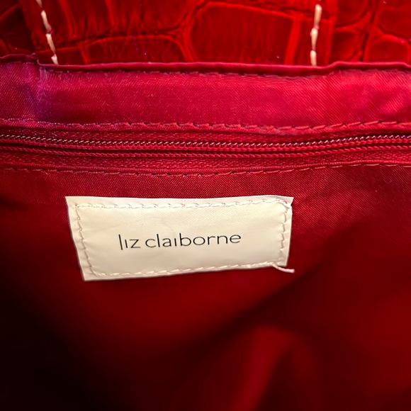 Liz Claiborne Red Faux Alligator Shoulder Bag • LIKE NEW - Picture 11 of 13